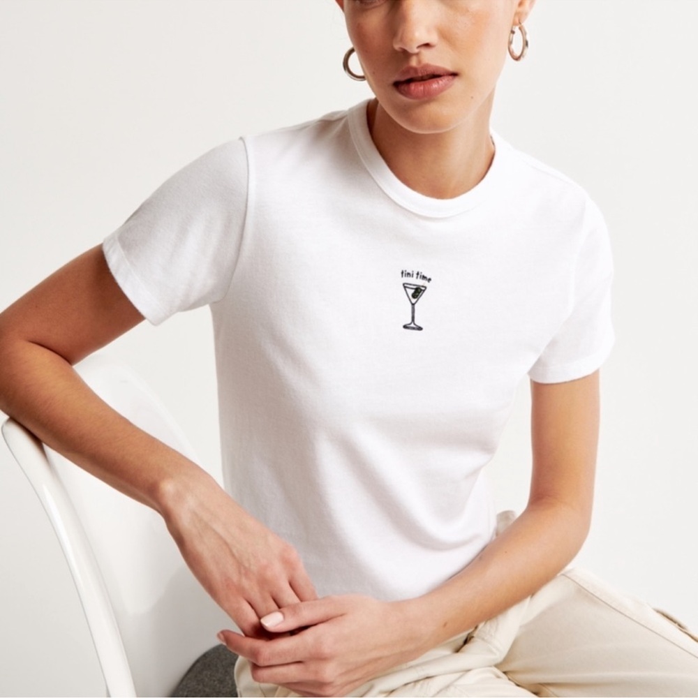 Abercrombie tini time tee !